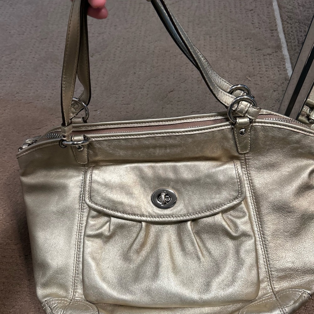 Elegant Gold Women's Handbag